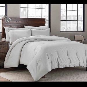 Twin/ Twin XL Comforter